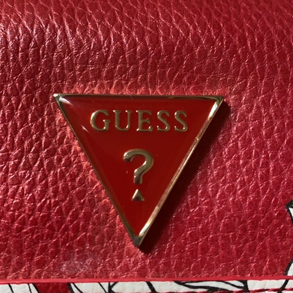 Red floral Guess wristlet - Picture 5 of 7